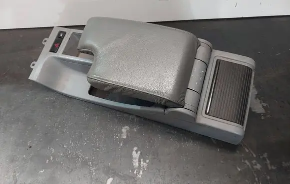 BMW 3 E46 Armrest 8213678 51168213678