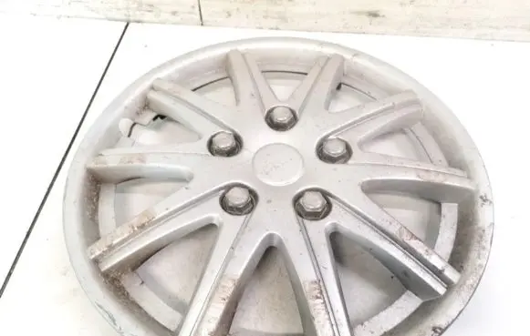 Volvo V70 R14 wheel hub/cap/trim 