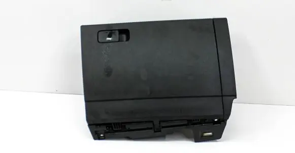 Volkswagen Jetta VII Glove box 17B857097