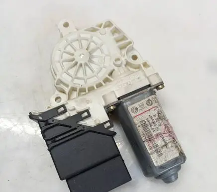 Volkswagen Touran I Rear door window regulator motor 1K0959704B 7746002305 996644100