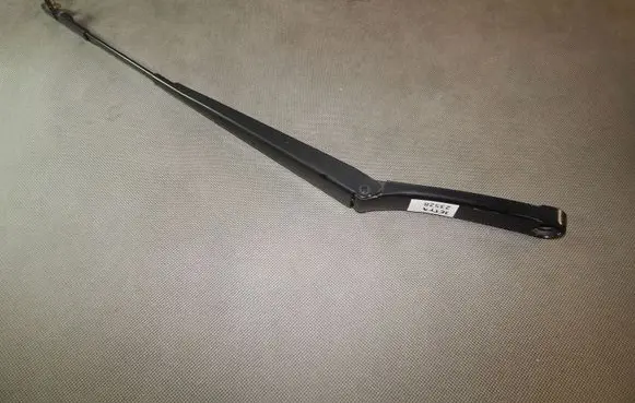 Volkswagen Jetta V Front wiper blade arm 1K5955409