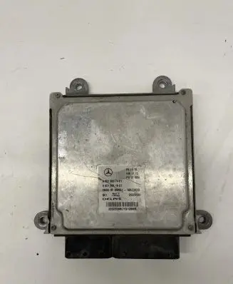 Mercedes-Benz C W204 Engine control unit/module A6519007401 28328588 A6519011801