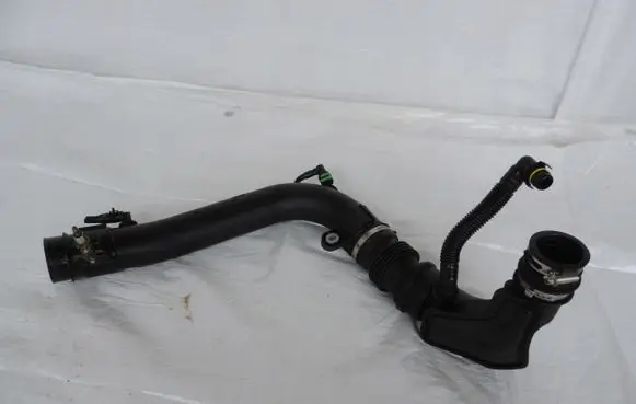 Ford Focus Intercooler hose/pipe CV616C784AG