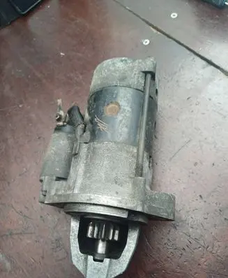Chrysler PT Cruiser Starter motor
