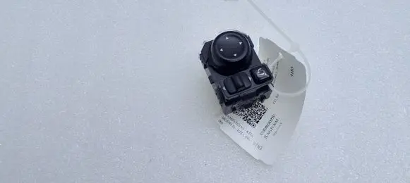 Nissan Micra K14 Wing mirror switch 255705RA1A