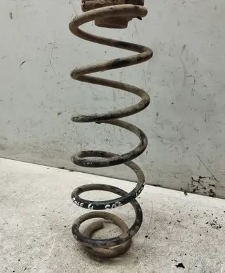 Volkswagen Golf IV Rear coil spring