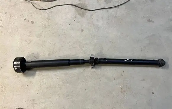 BMW X3 G01 Rear driveshaft/prop shaft 8692917 18102670496 55869291701