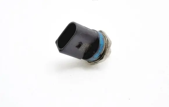 Volkswagen Golf V Fuel pressure sensor 0261545025