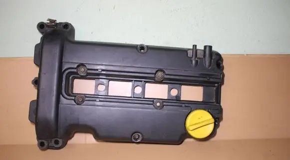 Opel Corsa D Rocker cam cover 55351461