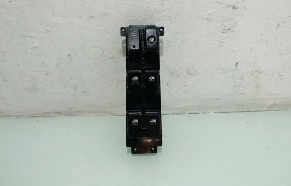 Hyundai Santa Fe Electric window control switch 371490