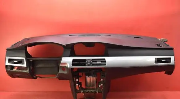 BMW 5 E60 E61 Dashboard