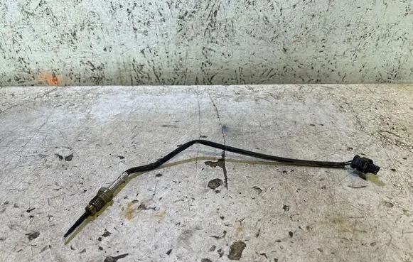 BMW 4 F32 F33 Exhaust gas temperature sensor 8509963 2656002781