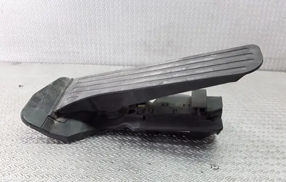 Volkswagen Golf V Accelerator throttle pedal 1K2721503M