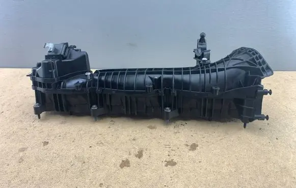 BMW X3 F25 Intake manifold 11617811909 7811909