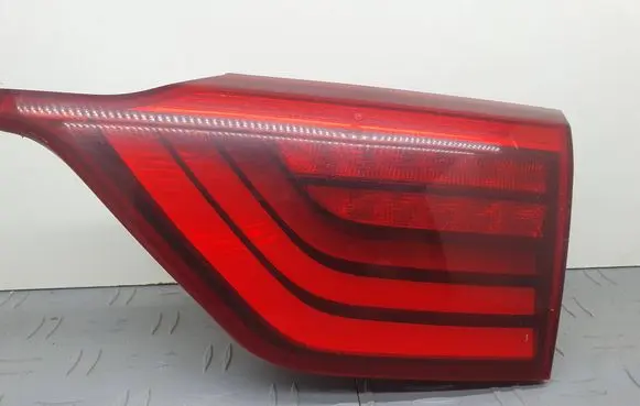 KIA Sportage Tailgate rear/tail lights R1ZCK