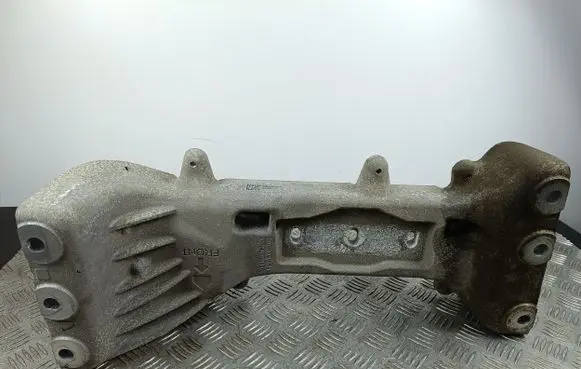 Jeep Grand Cherokee WL Gearbox mounting bracket P68428575AA