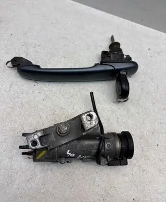 Volkswagen Sharan Ignition lock 4B0905851F