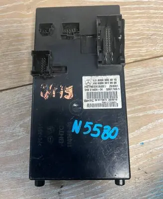 Volkswagen PASSAT B8 Other control units/modules A0009004015
