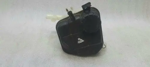 Mercedes-Benz ML W166 Coolant expansion tank/reservoir cap A1665000049