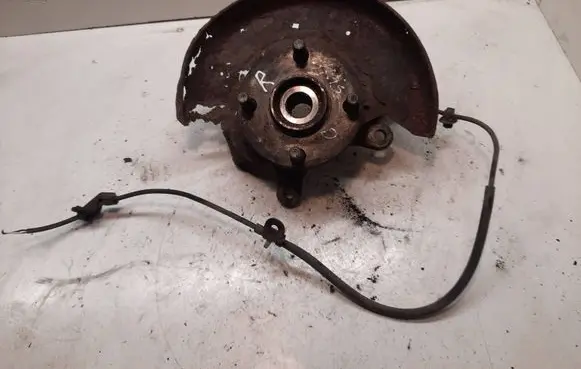Toyota Yaris Front wheel hub