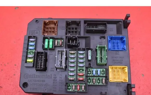 Peugeot 508 RXH Fuse box set 9665547580