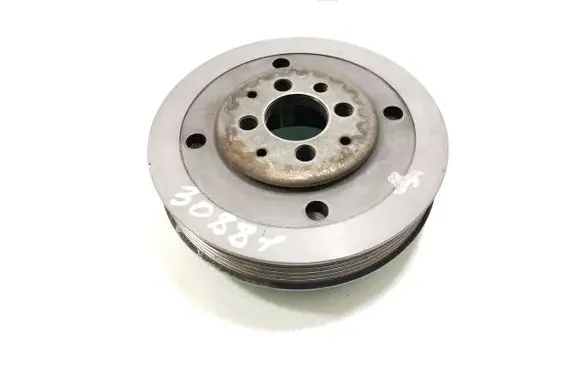 Volkswagen Golf IV Crankshaft pulley 038105243