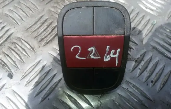 Peugeot Bipper Hazard light switch