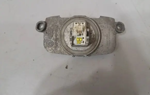BMW 3 F30 F35 F31 LED ballast control module 7398766 7311243