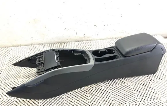 Audi A5 8T 8F Center console 8K0864981F