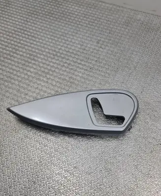 Mercedes-Benz ML W164 Seat trim A2519184830 E2704RH 1601665