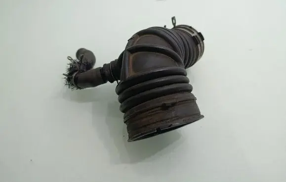 Toyota RAV 4 (XA30) Air intake hose/pipe