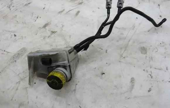 Fiat 500X Brake fluid reservoir GMAUTO4574097