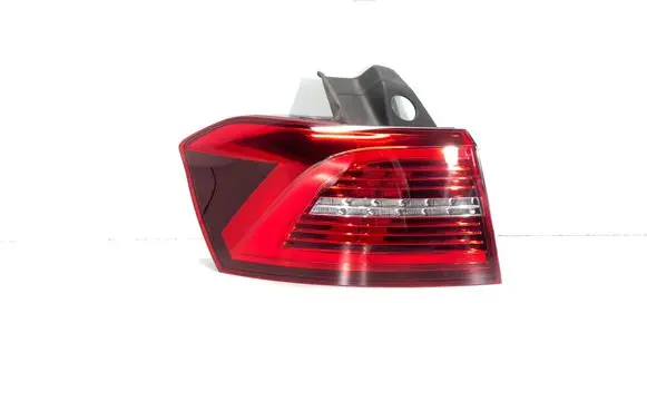 Volkswagen PASSAT Rear/tail lights 81440101 3G9945207F