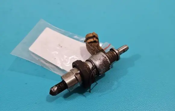 Toyota Avensis T270 Fuel injector 23710-26011 IMPRK1375286