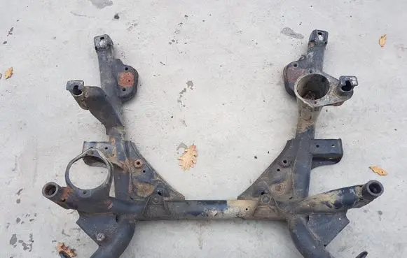 BMW X5 E53 Front axle beam 