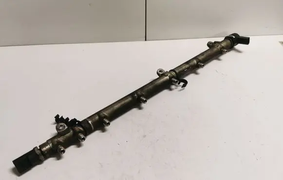 Mercedes-Benz E W211 Fuel main line pipe A6110780449 A6130700195 0281002504