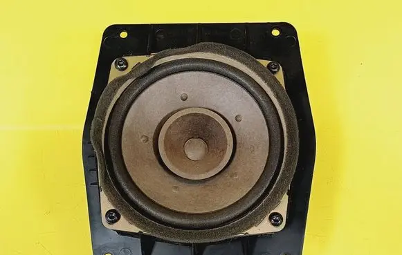 Mitsubishi Space Star Front door speaker 902275498523 MR285940