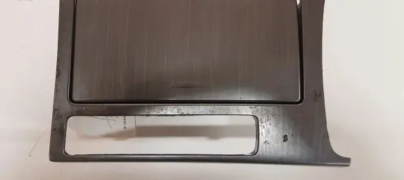 Cup holder front