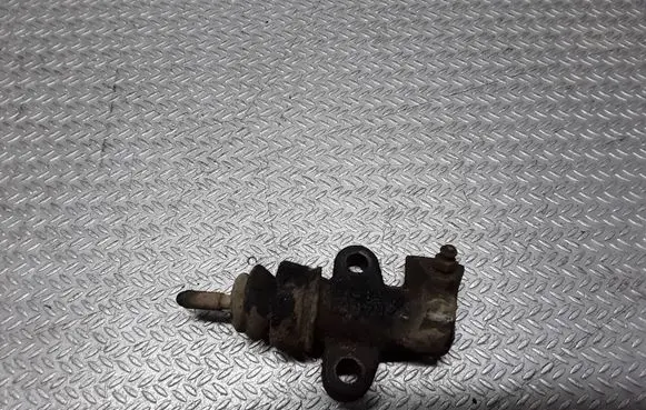 Clutch slave cylinder