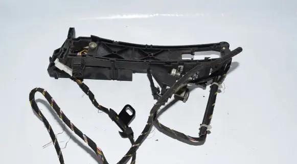 Mercedes-Benz S W220 Front door exterior handle/bracket A2207600334