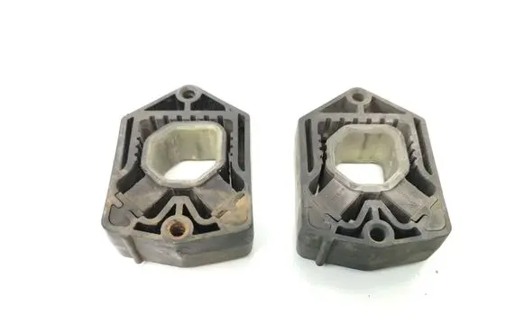Radiator mount bracket