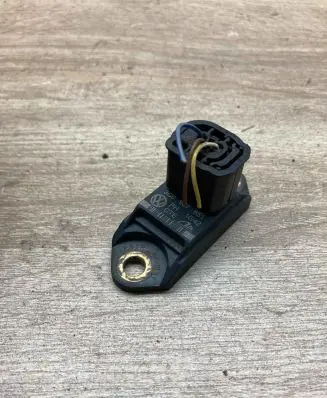 Volkswagen Scirocco Airbag deployment crash/impact sensor 3C0907651
