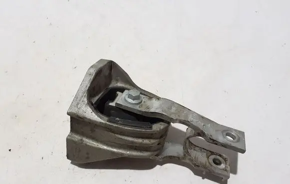 Engine mount bracket