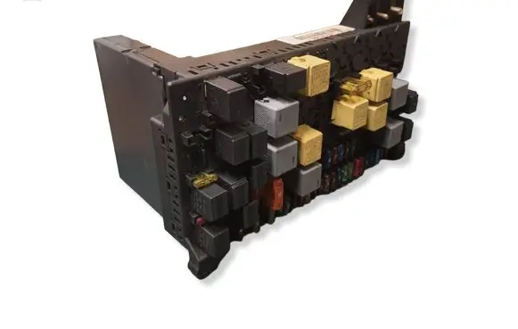 Mercedes-Benz ML W163 SAM control unit 1635458732 570151023587 05371057