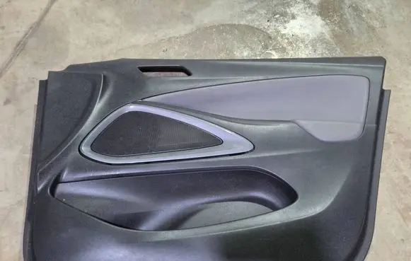 Opel Crossland X Front door card panel trim 1731824X T0521889 475853823