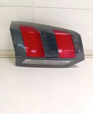 Peugeot 5008 II Tailgate rear/tail lights 9811027880 81580101