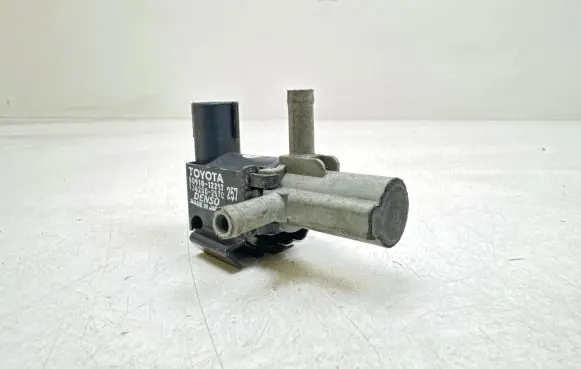 Toyota Corolla Verso E121 Turbo solenoid valve 9091012257 1362002570