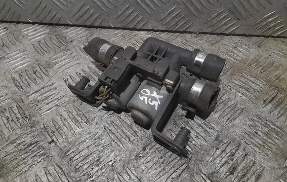 BMW X5 E53 Coolant heater control valve 69066552