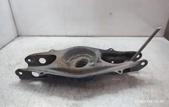 Mercedes-Benz C W204 Rear control arm 