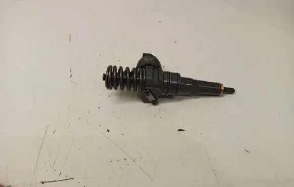 Audi A4 S4 B6 8E 8H Fuel injector 038130073AR